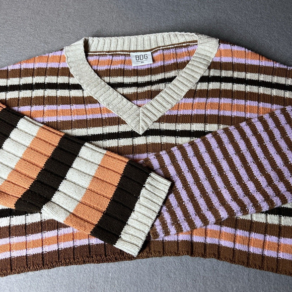 BDG Urban Outfitters Sweater Cropped Tween Size XS V-Neck Striped Long Sleeve - Picture 4 of 12